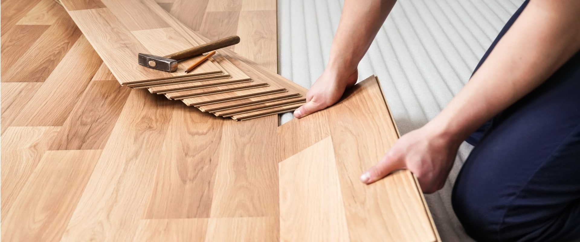 Laminate vs Vinyl Flooring: Which is the Better Choice?